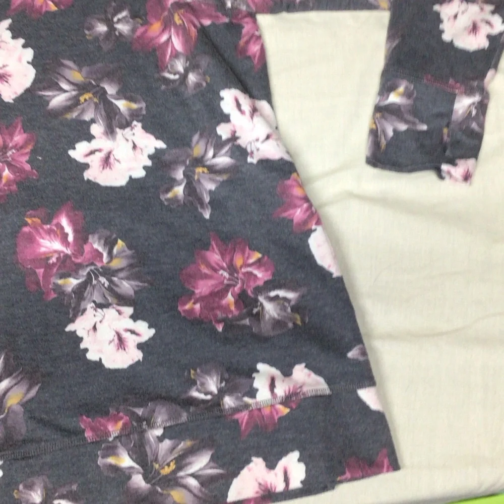 Floral Print Hooded Sweatshirt - Gray & Pink - Picture 9 of 10